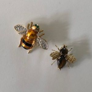 Set of 2 Bumblebee Pins